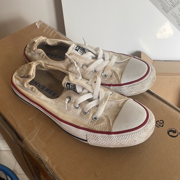 White converse - Picture 1 of 4